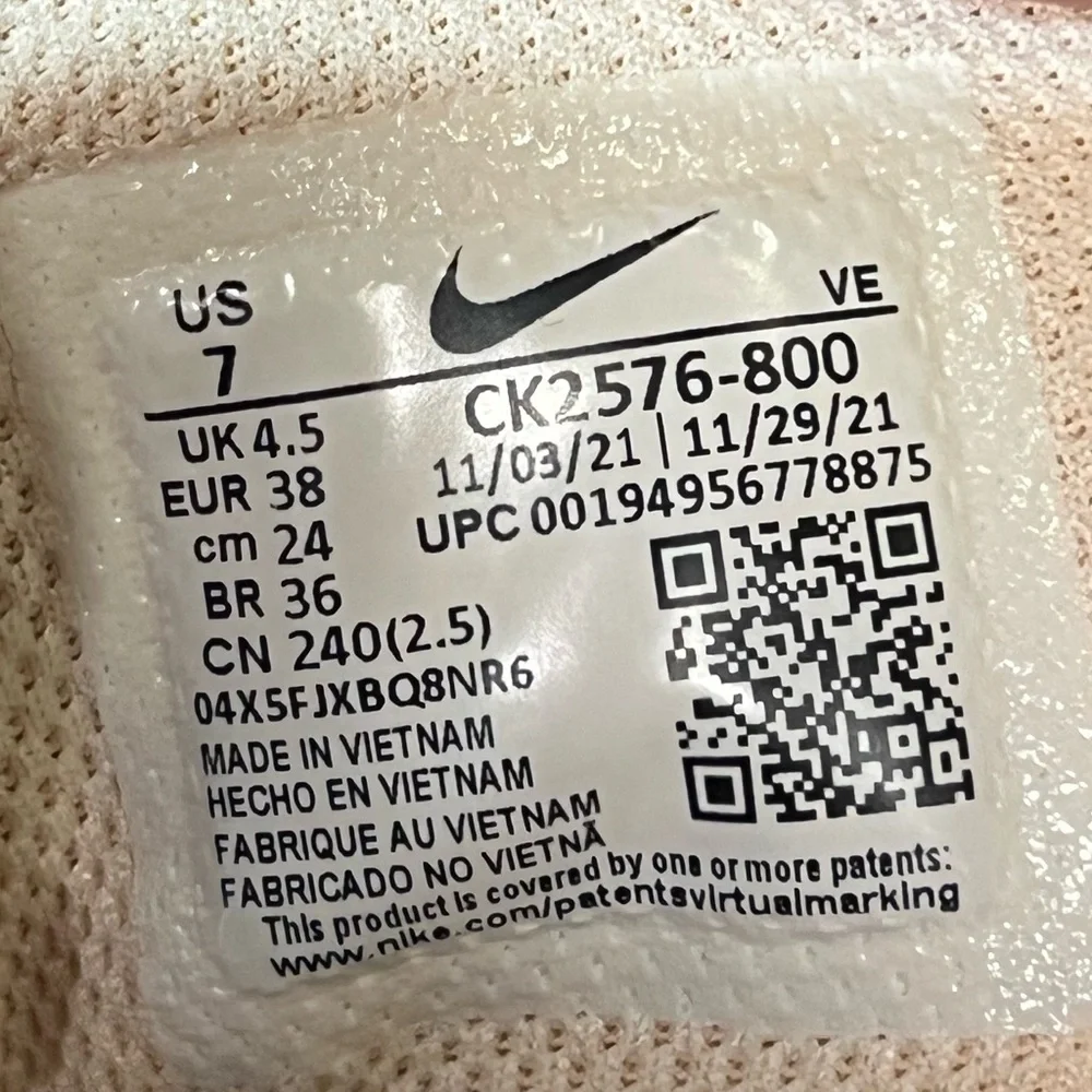 Nike Women's Renew In-Season TR 10 Size 7 - Picture 15 of 15